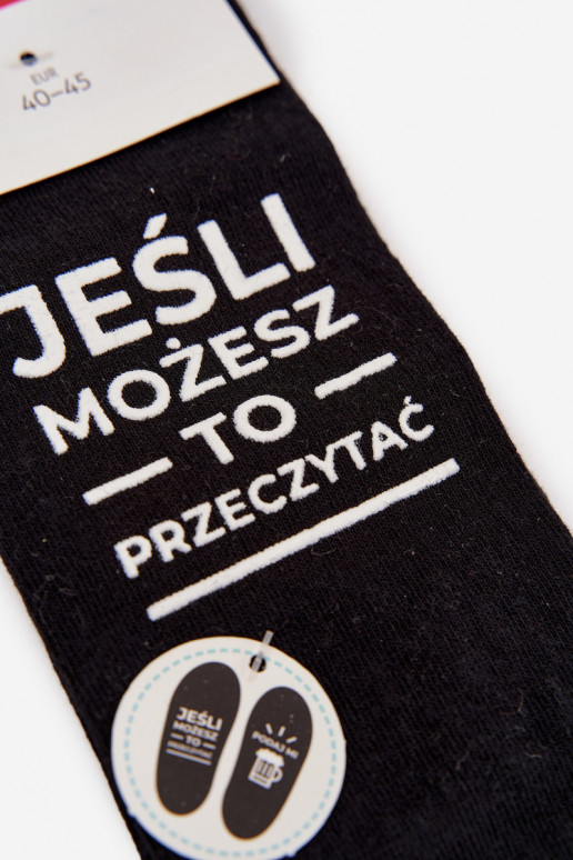 Vīriešu zeķes ar uzrakstu "Iedod man alu" melnā krāsā Vīriešu zeķes ar uzrakstu "Iedod man alu" melnā krāsā
