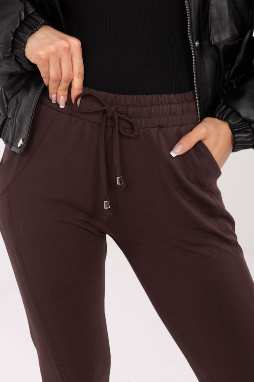 Sporta bikses tumši brūnās krāsās