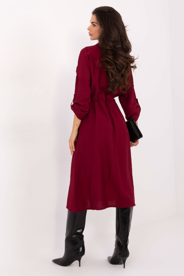 Kleita bordo krāsā