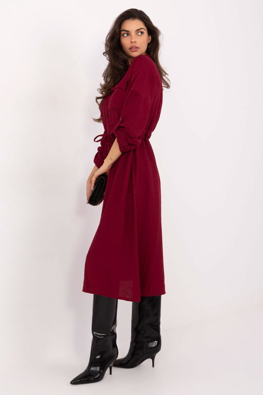 Kleita bordo krāsā