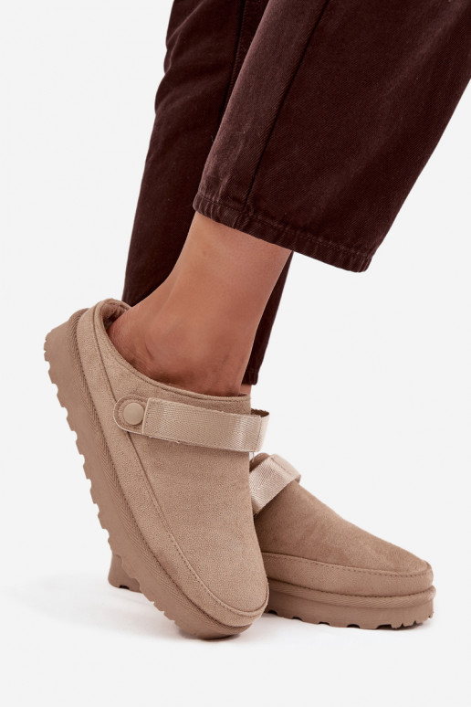 Sieviešu siltās čības ar kažoku iekšpusē un platformu smilšu krāsā Azida