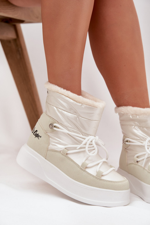 sniega apavi  ar platformu Lee Cooper LCJ-25-03-3815 baltas krāsas sniega apavi  ar platformu Lee Cooper LCJ-25-03-3815 baltas krāsas