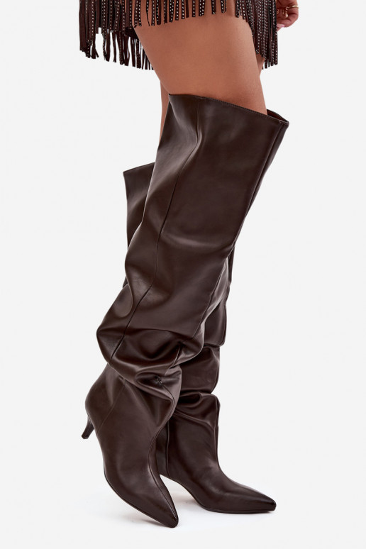 Iespraužami sieviešu augstie zābaki ar plāniem papēžiem šokolādes krāsā Ysolienne Iespraužami sieviešu augstie zābaki ar plāniem papēžiem šokolādes krāsā Ysolienne