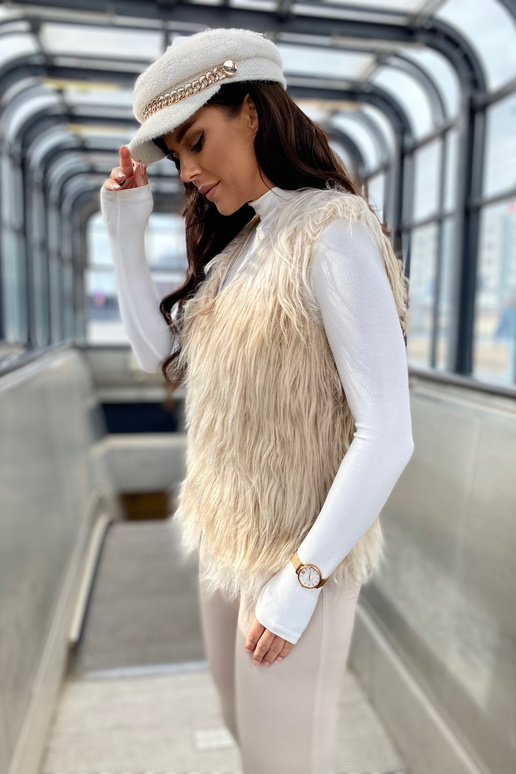 Smilšu krāsas veste