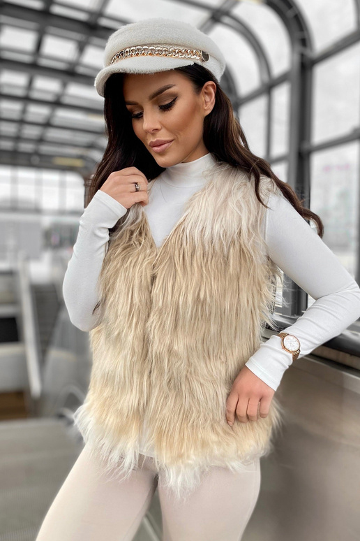 Smilšu krāsas veste