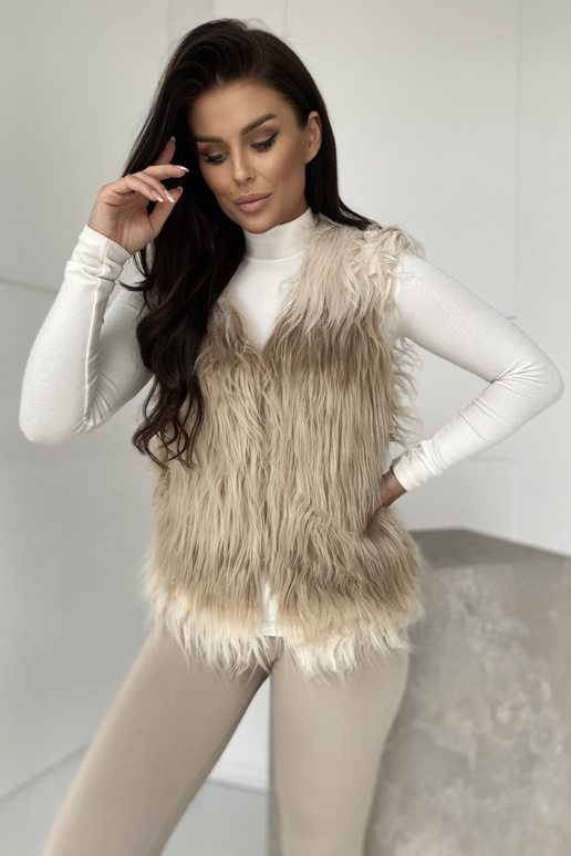 Smilšu krāsas veste