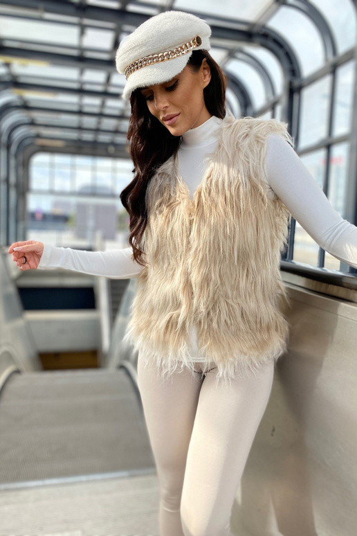 Smilšu krāsas veste