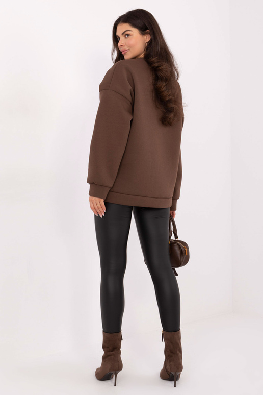 Džemperis brūnā krāsā
