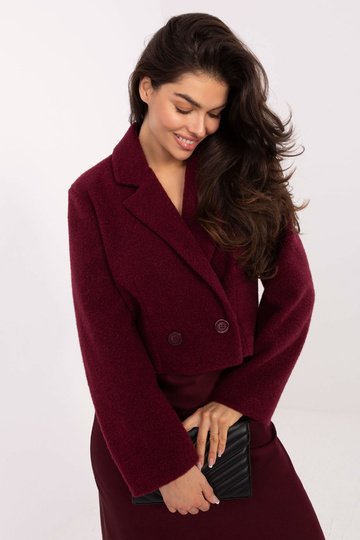 Jaka sarkanā krāsā