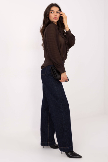 Tumši brūnas krekls 2