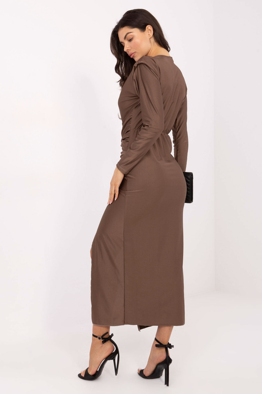 Tumši smilškrāsas kleita