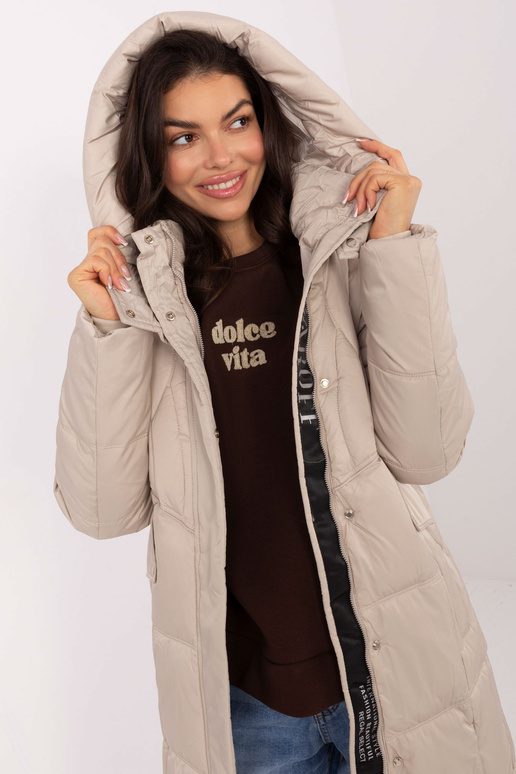 Smilškrāsas mētelis