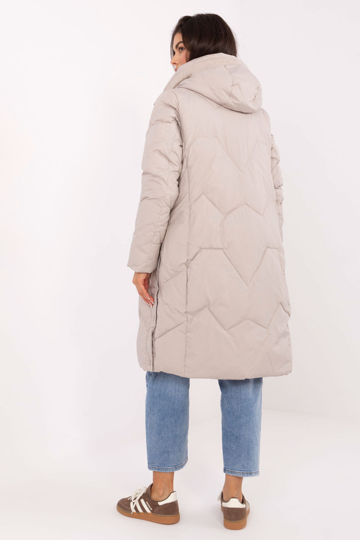 Smilškrāsas mētelis