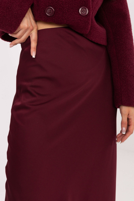 Svārki sarkanīgi bordo krāsā