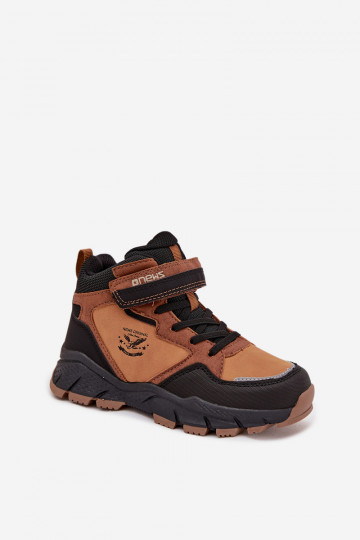 ziemas apavi  Bērnu apavi ar lipīgām aizdarēm siltināti brūnas krāsas Miravie