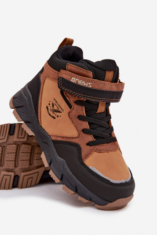 ziemas apavi  Bērnu apavi ar lipīgām aizdarēm siltināti brūnas krāsas Miravie