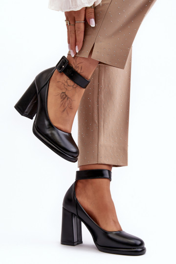 Kurpes ar papēdi ar sprādzēm Melns Idovana