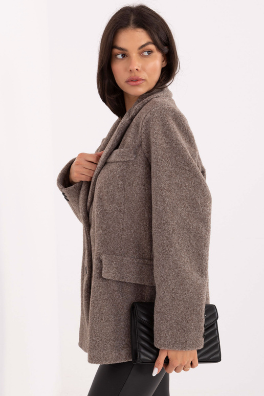 Tumši smilškrāsas garais mētelis