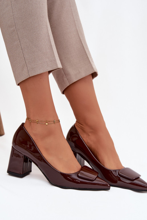 Laque Kurpes ar papēdi ar ornamentiem Czekoladowe Isoline