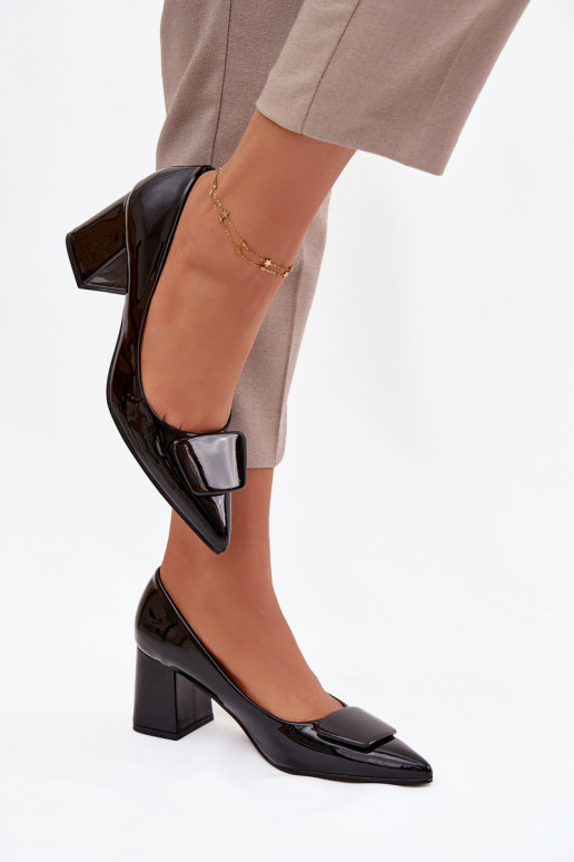 Laque Kurpes ar papēdi ar ornamentiem Melns Isoline