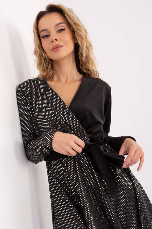 Kleita melna sudraba krāsā