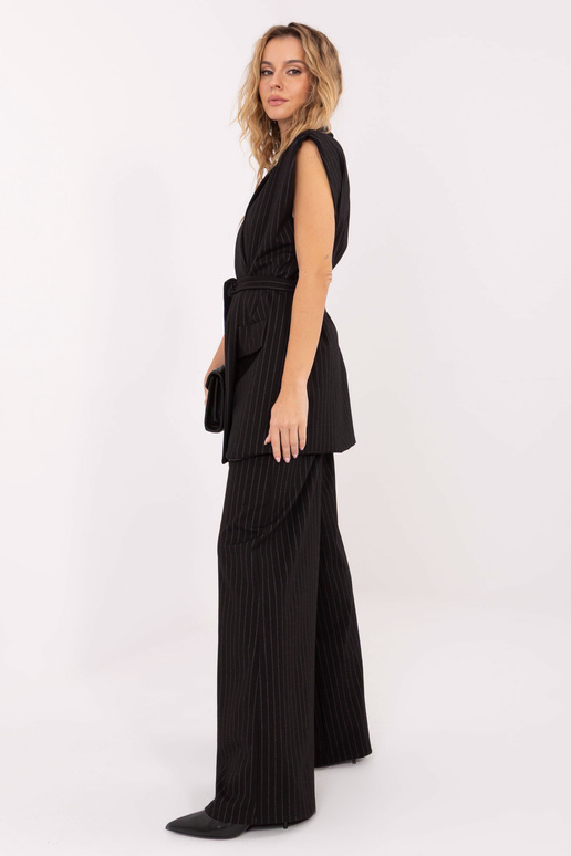 Veste IT KZ melnā krāsā