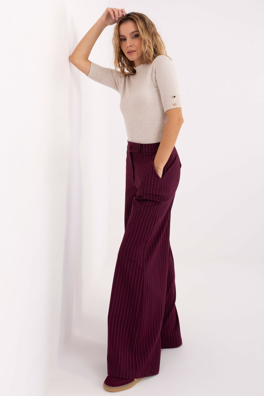 Džemperis gaiši smilškrāsas