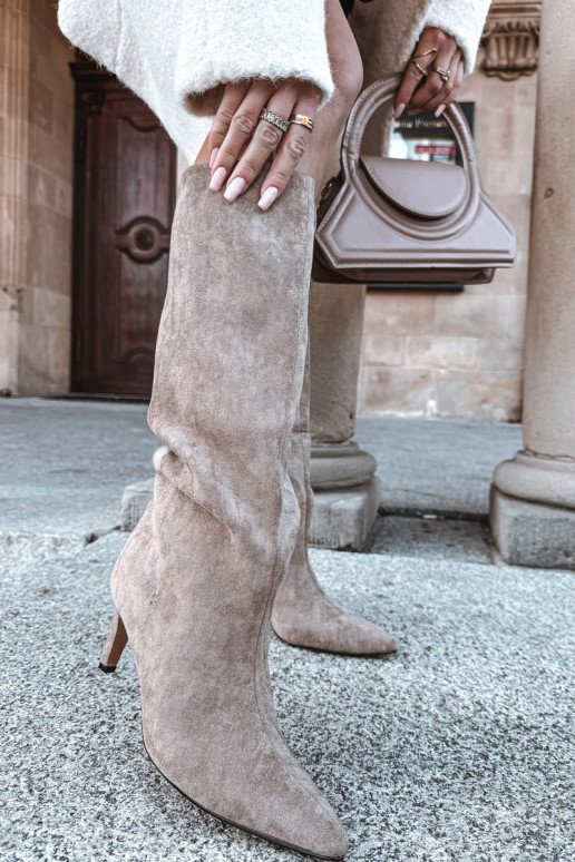 Sieviešu garie zābaki, viegli uzvelkami, ar plāniem papēžiem, smilšu krāsā Olivienne