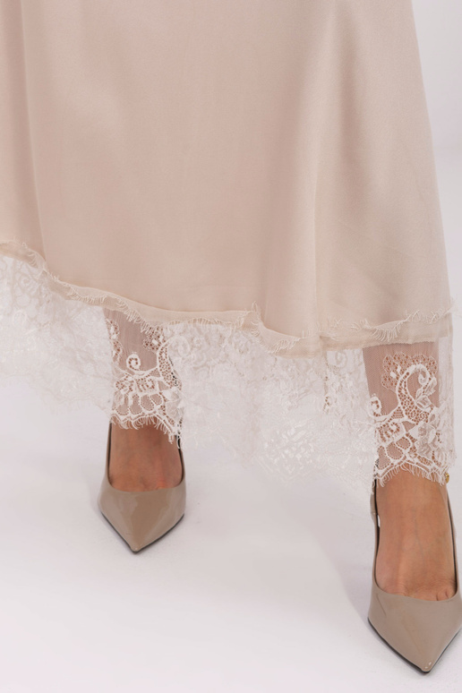 Tumši brūni svārki