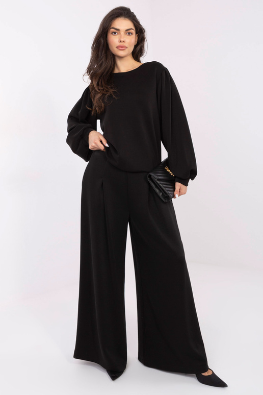 Tumši brūns džemperis