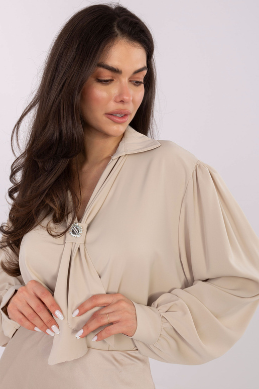 Gaiši brūns T krekls