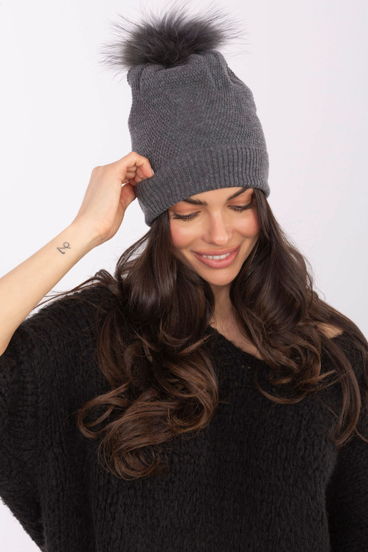 Cepure tumši pelēkā krāsā