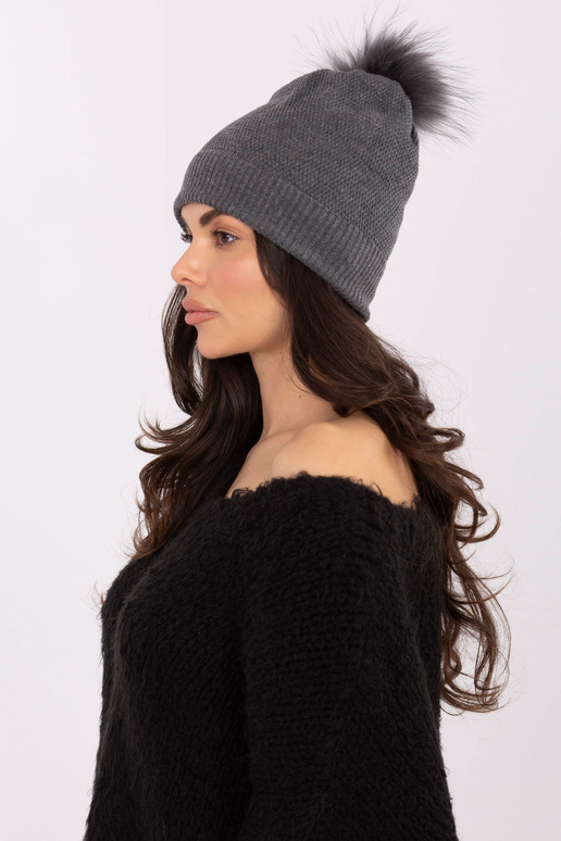 Cepure tumši pelēkā krāsā