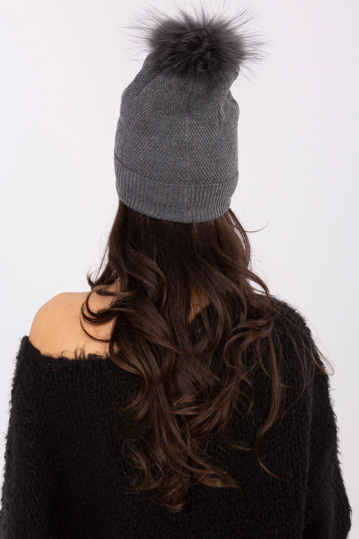 Cepure tumši pelēkā krāsā