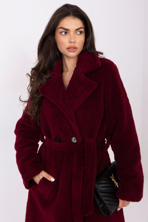 Garš sarkans mētelis