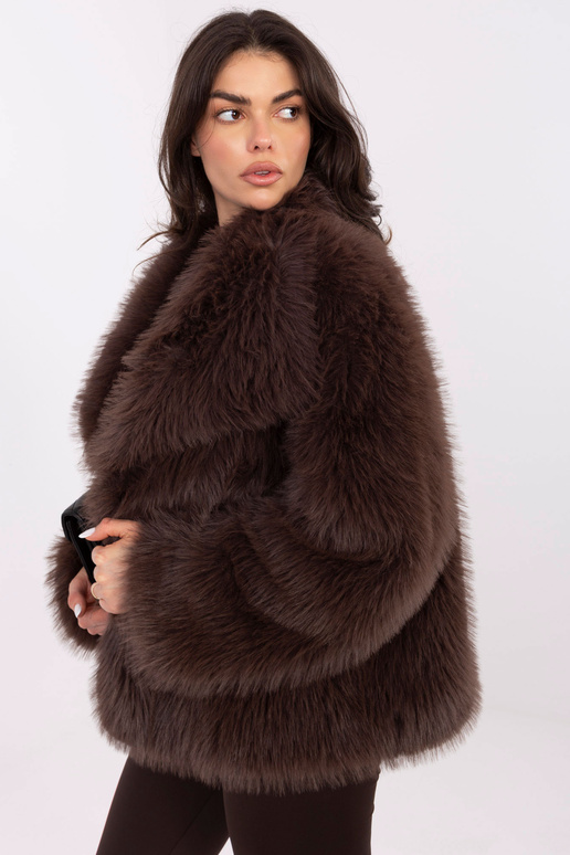 Jaka IF brūnā krāsā