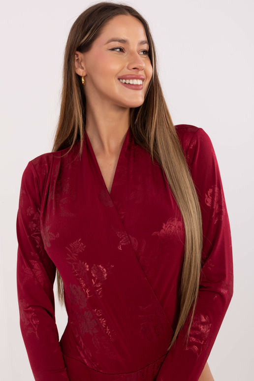 Korsešu tērps IT sarkans