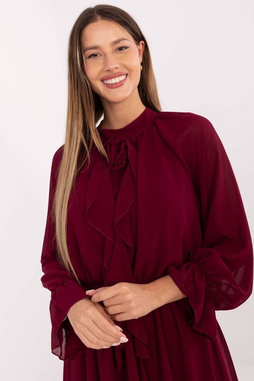 Bordo krāsas kleita