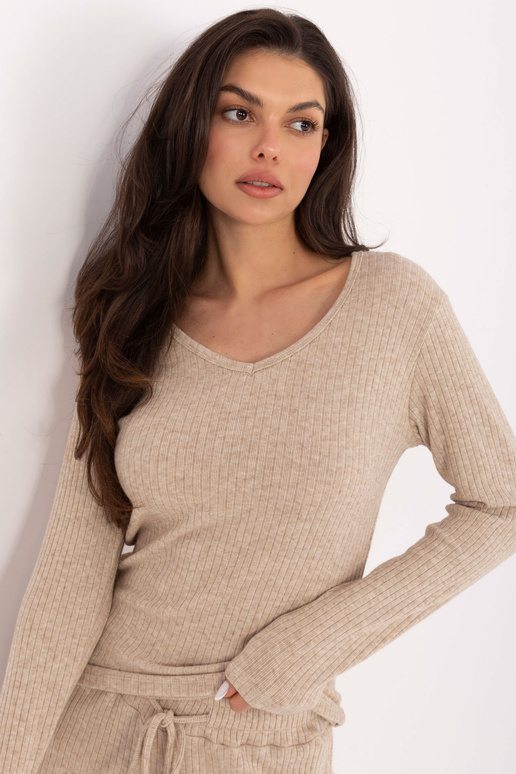 Džemperis smilškrāsas