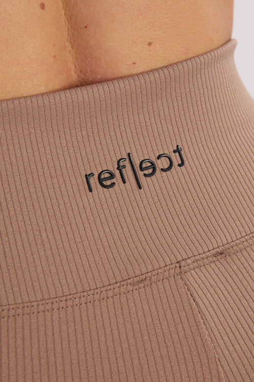 Tumši smilškrāsas legingi