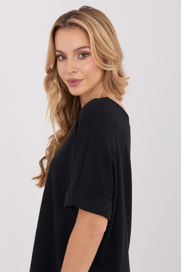 Melna blūze