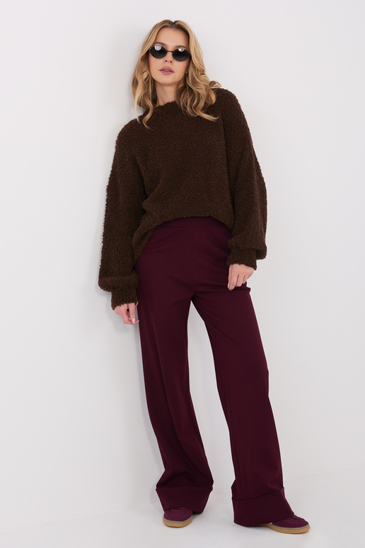 Tumši brūns džemperis