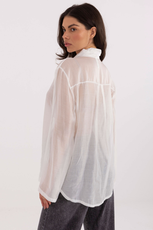 Baltas krāsas krekls IT