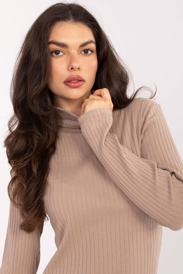 Tumši smilškrāsas kleita