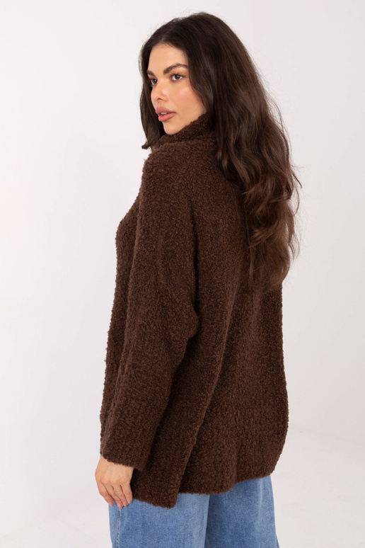 Tumši brūns džemperis