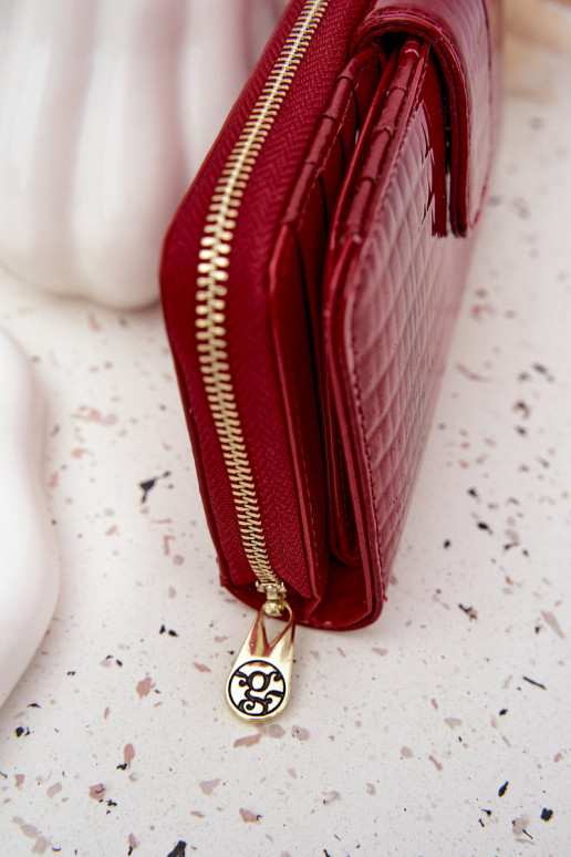  Maciņš Ar reljefu I Zelta krāsasm Detalem sarkanas krāsas Evlinne