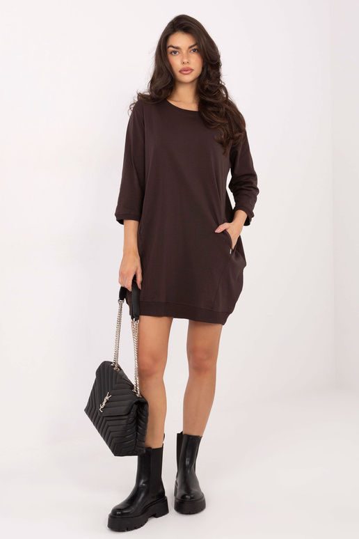 Tumši brūna kleita