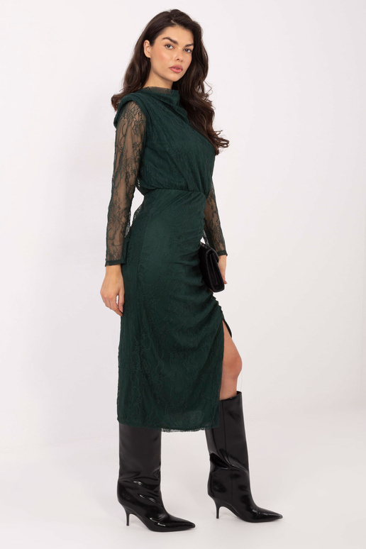 Tumši zaļa kleita