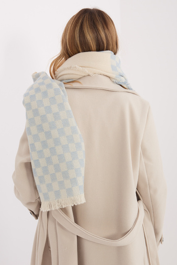 Gaiši zila šalle 2