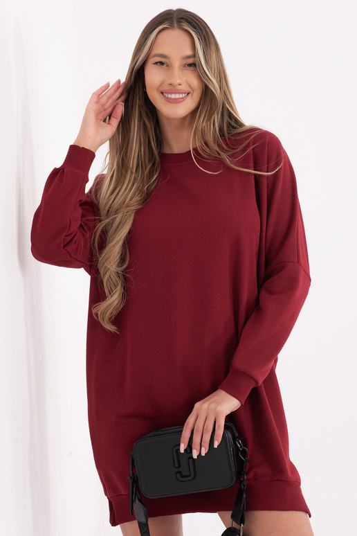 Kleita bordo krāsā